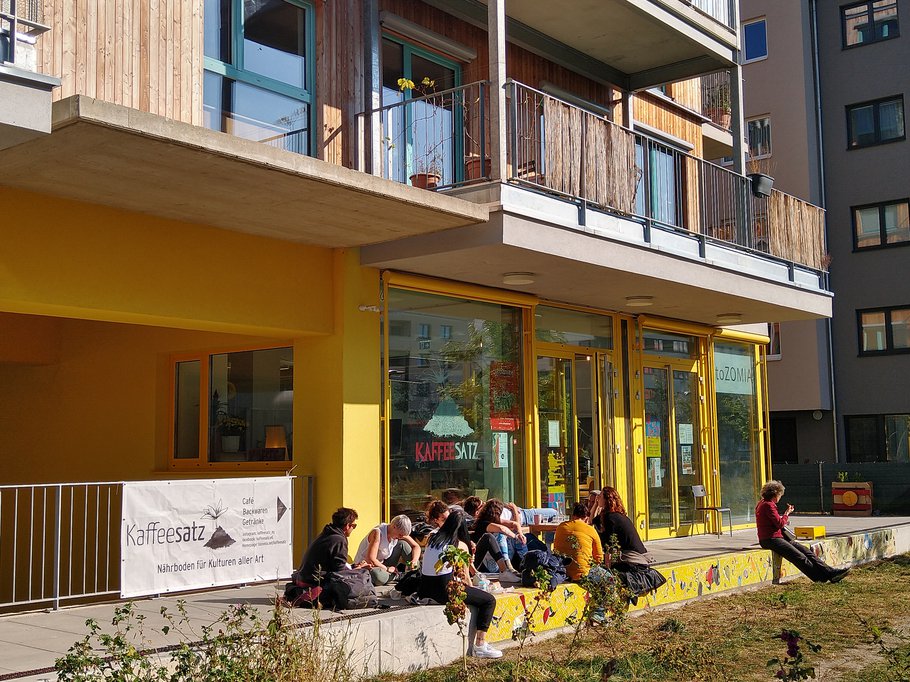 Gleis 21 met café annex galerie