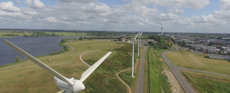 "Windmolens Waarderpolder" (CC BY 2.0) by hanno.lans