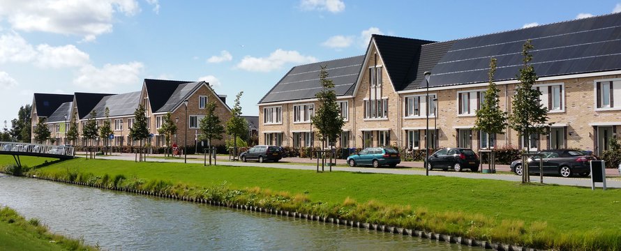 RijswijkBuiten Zonnepanelen "RijswijkBuiten" (Public Domain) by nandasluijsmans