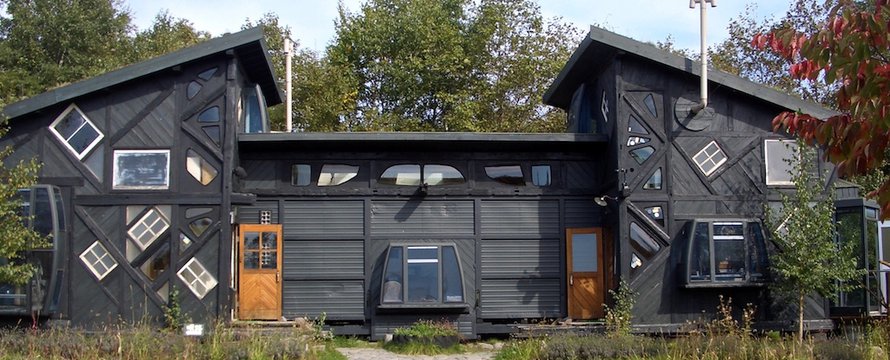 Recycling House III
