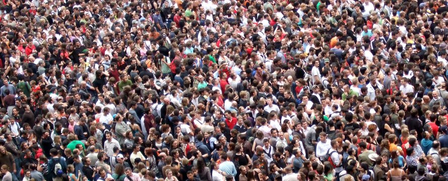 Crowd -> Crowd" (CC BY 2.0) by James Cridland