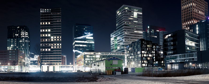 Zuidas, Amsterdam" (CC BY-SA 2.0) by ardenswayoflife