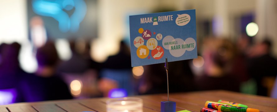 Café de Ruimte plaats bij het Ministerie van Infrastructuur en Milieu in Den Haag