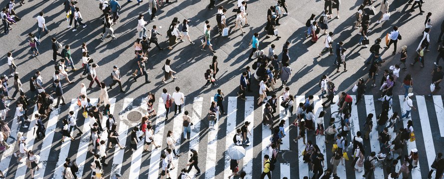 People - pedestrians (Unsplash)