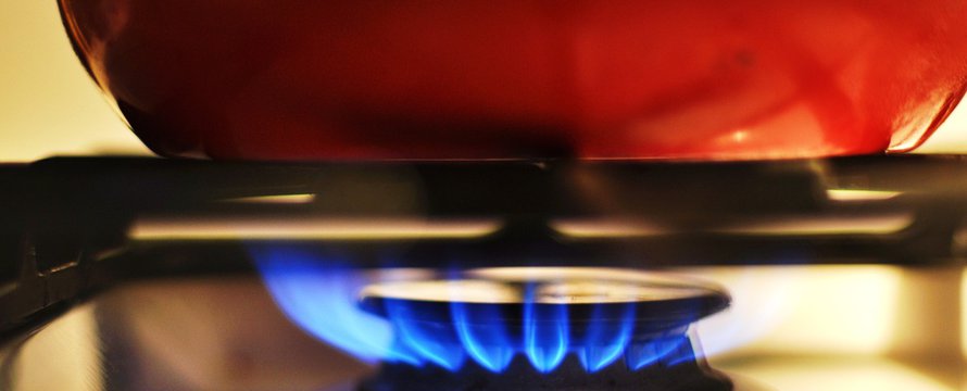 Gas