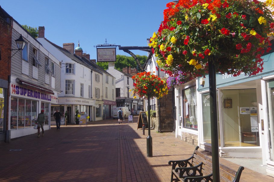 hanging baskets bloemen | Stephen McKay CC by SA 2.0