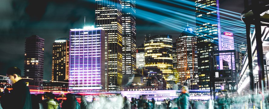 stad avond -> Photo by Hugh Han on Unsplash