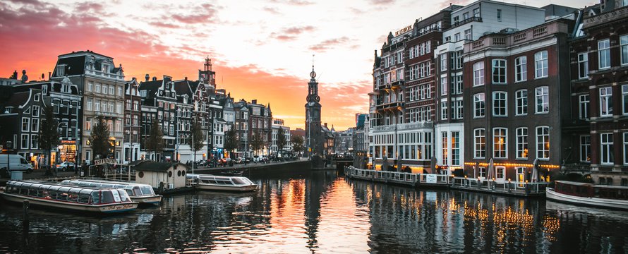 Amsterdam -> Photo by Max van den Oetelaar on Unsplash