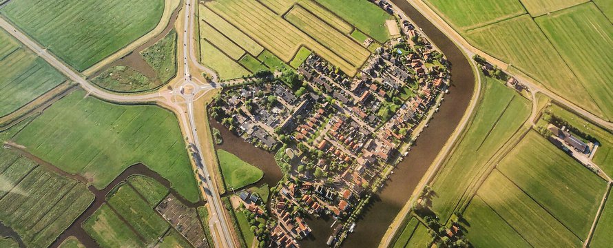 Birdview Nederland landschap -> Photo by Mika Korhonen on Unsplash