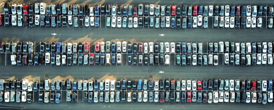 Parkeerplaats_Photo by Omer Rana on Unsplash