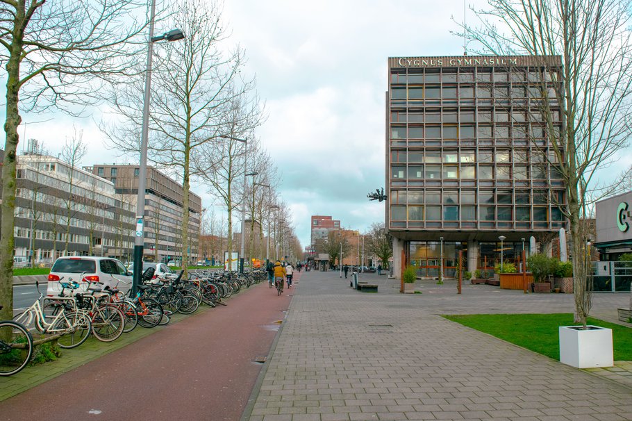 Appartementencomplex in Wibautstraat in Amsterdam