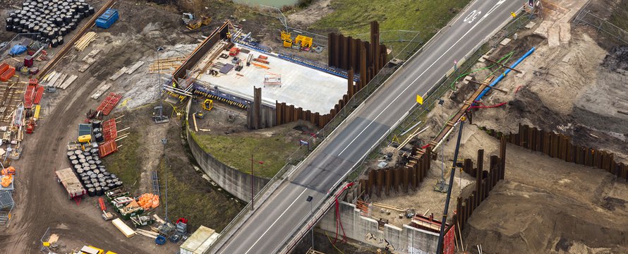 Brug in aanbouw